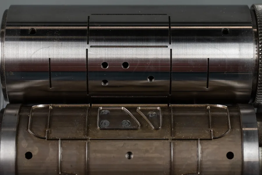 Rotary die manufacturer for demanding converting lines